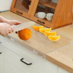 Tavola™ – Дъска за рязане от акрил с контейнер за отпадъци и ръб за плот